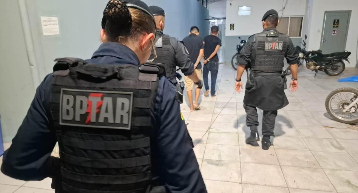 Adolescentes são apreendidos pelo BPTAR depois de roubar celular de psicólogo na zona central da capital