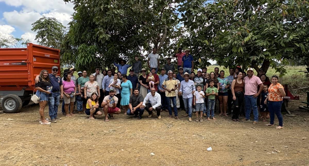 Associação rural de Machadinho do Oeste reforça produção com implementos agrícolas destinados pelo deputado Pedro Fernandes