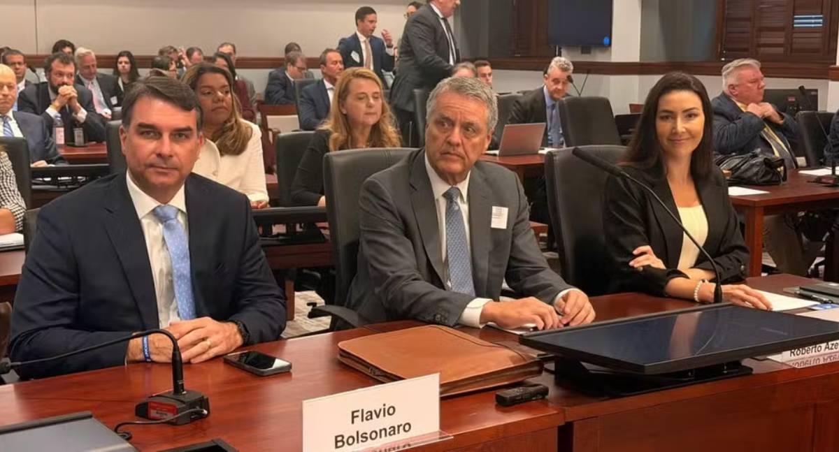 Flávio Bolsonaro pede aos EUA que adiem tarifa contra o Brasil