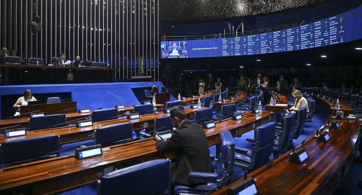 Senado aprova projeto que endurece punições para crimes sexuais contra crianças na internet