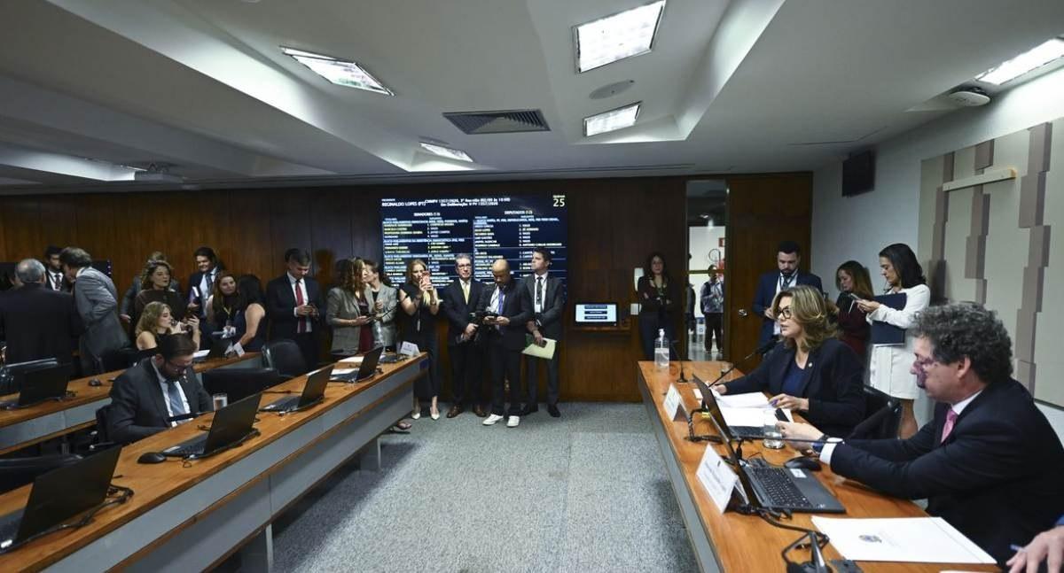 Comissão Mista aprova texto que zera imposto sobre compras internacionais de até 50 dólares