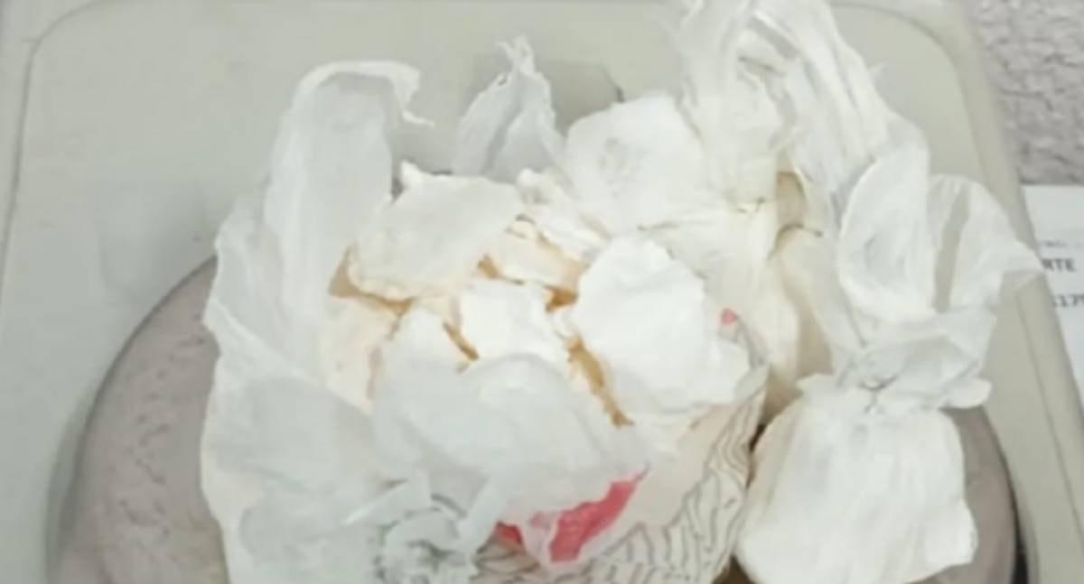 Jovem é detido com quase um quilo de cocaína e dinheiro em abordagem no bairro Cristo Rei