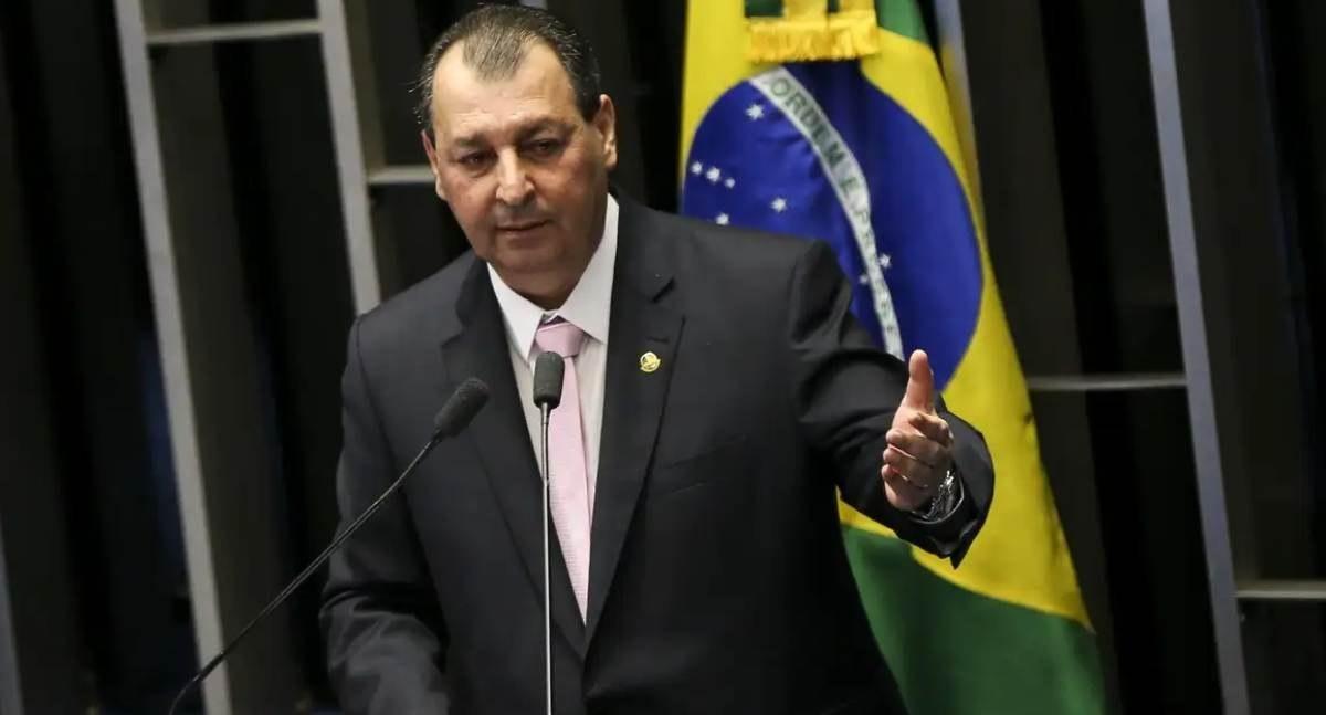 Relator rejeita emendas da oposição e mantém texto que acaba com a escala 6x1 na Comissão de Constituição e Justiça