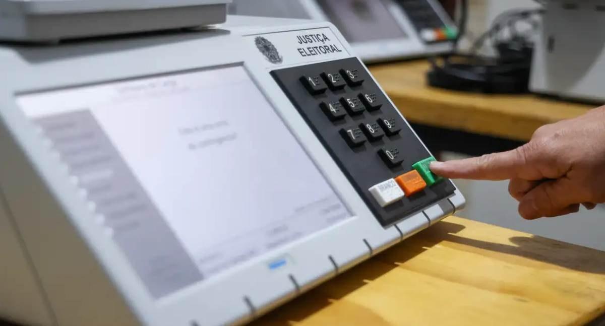 Tribunal Superior Eleitoral aprova registro de seis chapas e avalia candidaturas para a Presidência da República