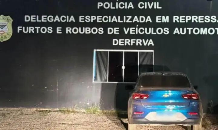 Carro furtado ou roubado que saiu de Manaus com destino a Porto Velho é apreendido pela Polícia Civil em balsa