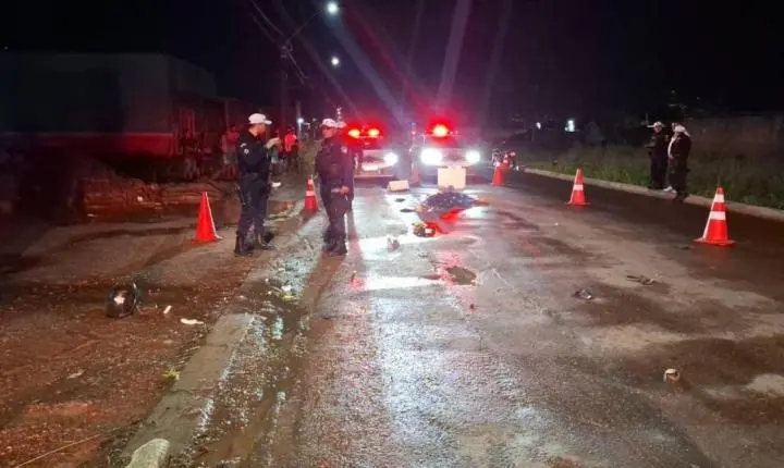 Motociclista de 32 anos morre depois de desviar de cavalos montados e ser atropelado na Zona Leste